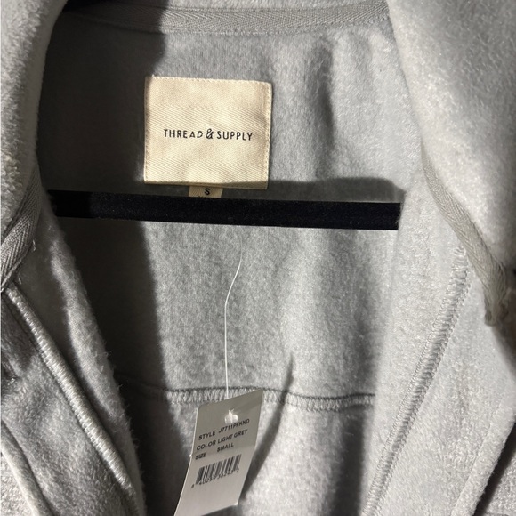 NWT Thread & Supply Light Gray Fleece Jacket - Picture 2 of 4